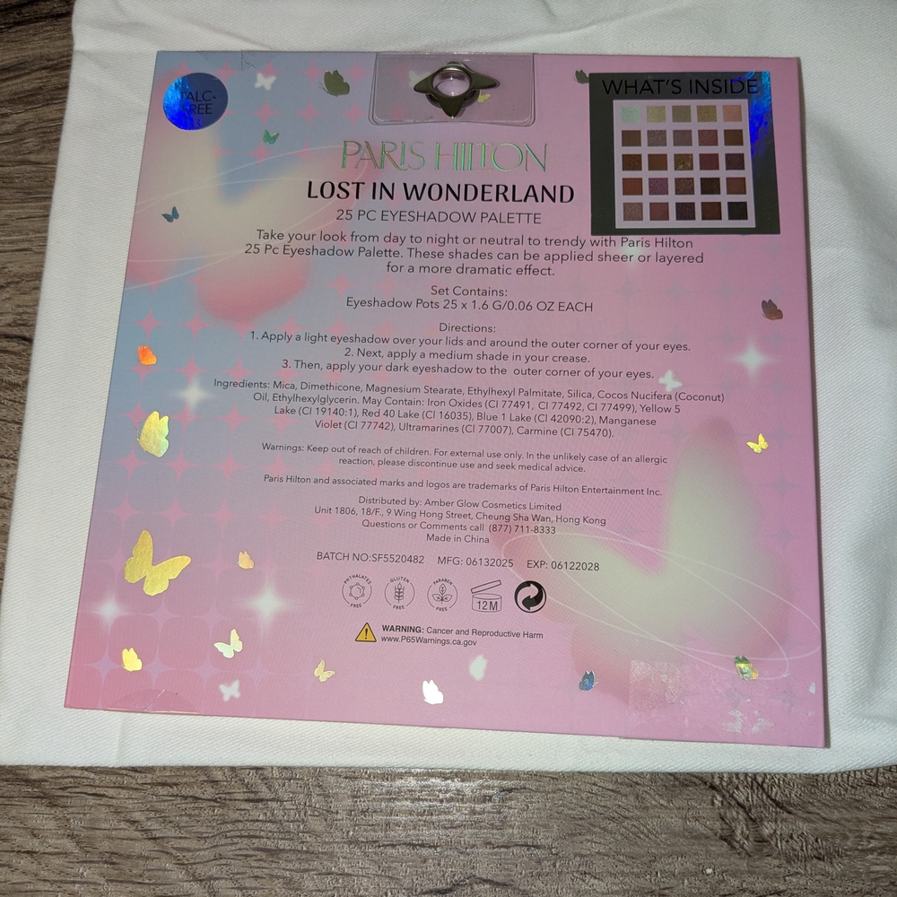 Paris Hilton Lost in Wonderland Eyeshadow Palette - Picture 4 of 4